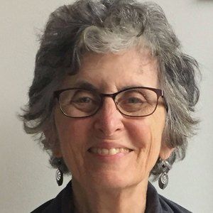 Meet your Posher, Carolyn